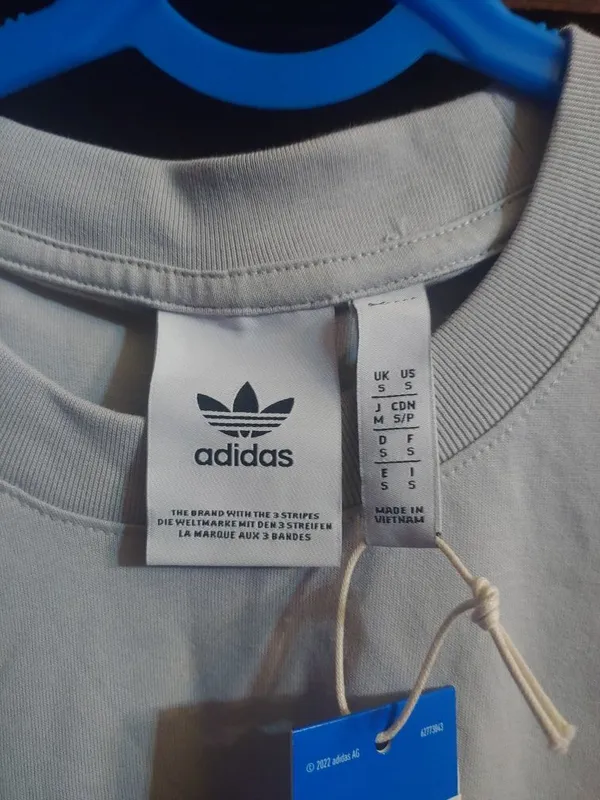 Продам футболку Adidas 1