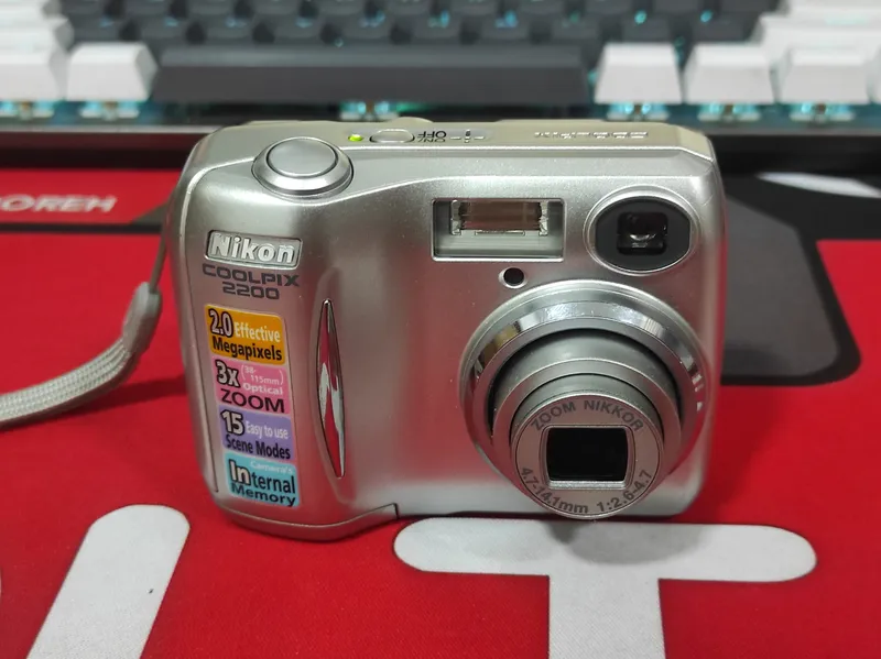 Цифровой фотоаппарат Nikon coolpix 2200 1 Цифровой фотоаппарат Nikon coolpix 2200 1
