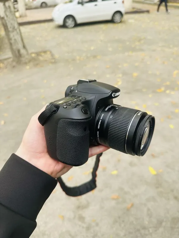 Canon 60D yangi kabi. Foto va video uchun professional kamera 6 Canon 60D yangi kabi. Foto va video uchun professional kamera 6