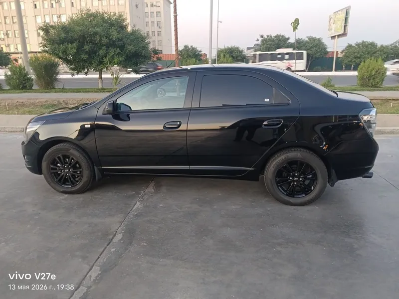 Chevrolet Cobalt — фото 1
