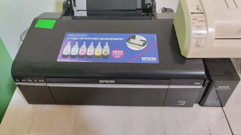 Epson L805 2 ta sotiladi + bonus A4 laminator Deli — фото 2