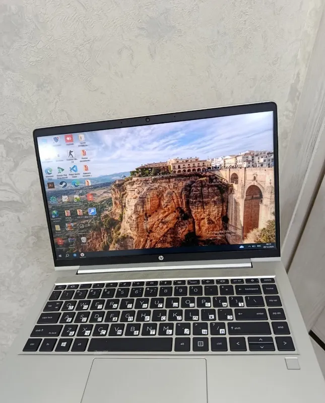 Hp noutbuk sotiladi 1 Hp noutbuk sotiladi 1