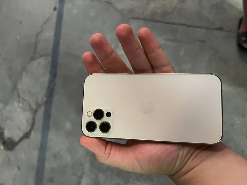 iPhone 12 pro 1