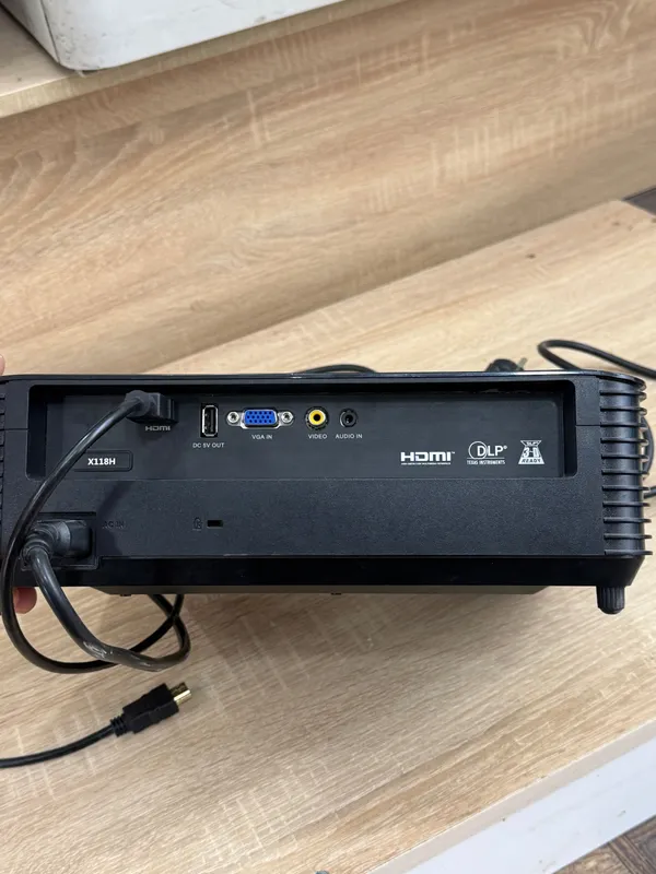 Acer X 113 H proiktor — фото 3