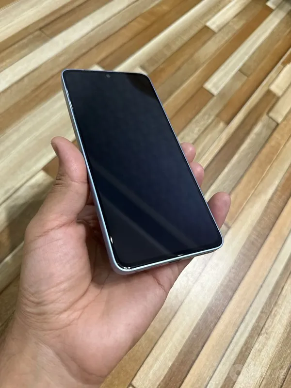 Redmi not 13 kók rang holati yaxshi ekrani orginal 5 Redmi not 13 kók rang holati yaxshi ekrani orginal 5