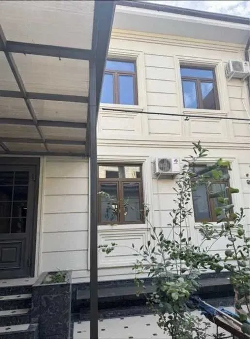 Сдаётся в аренду Евродом, Юнусабад, 6 комнат, 2,8 соток городской Люкс 1 Сдаётся в аренду Евродом, Юнусабад, 6 комнат, 2,8 соток городской Люкс 1