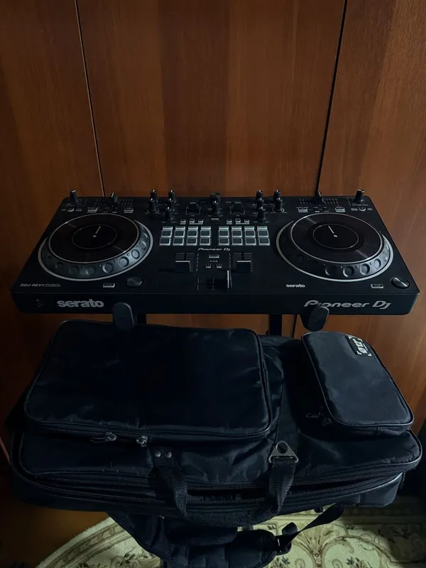 DJ контроллер Pioneer Rev 1+стойка+сумка