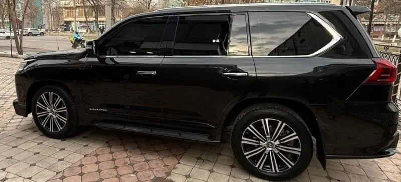Lexus LX 570 Full Sport+ Tozza SOTILADI 2019-yil 65.900km yurgan Kras — фото 3