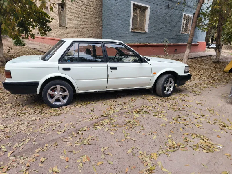 Nissan bluebird 1.8 рестайлинг