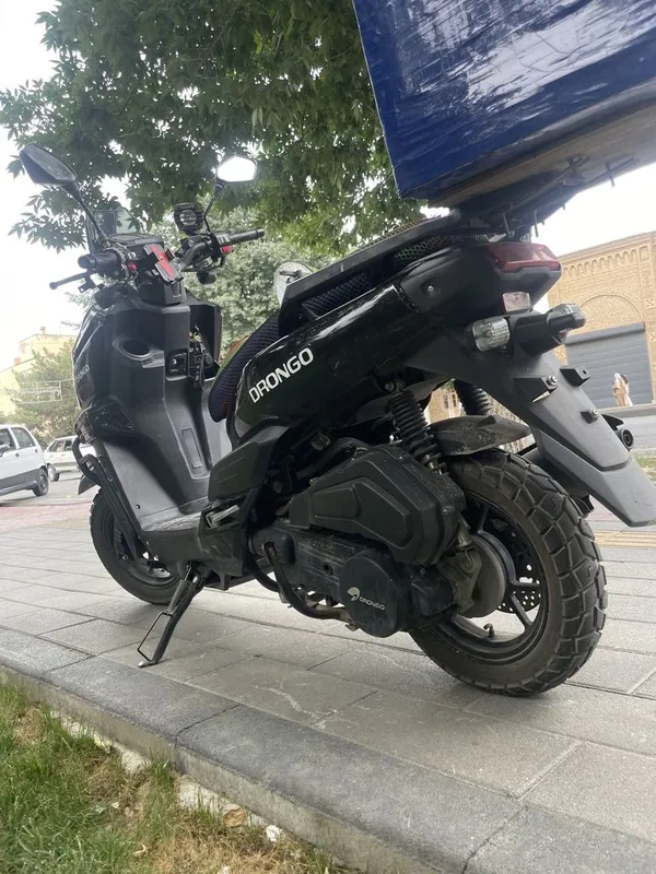 Sukuter tank sotiladi 2