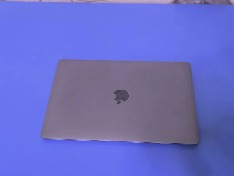 Macbook air m1 mokriy