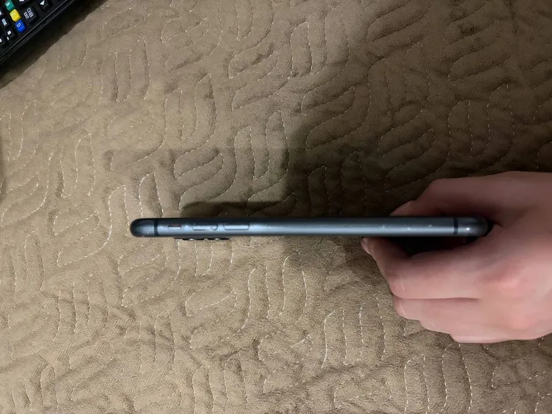 Iphone 11 grey 64gb — фото 2
