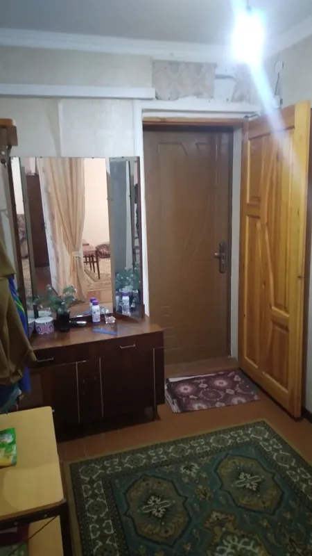 продаётся квартира 3 х комнатная в кирпичном доме 7
