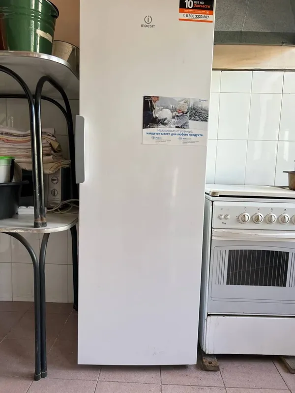 Холодильник indesit — фото 1