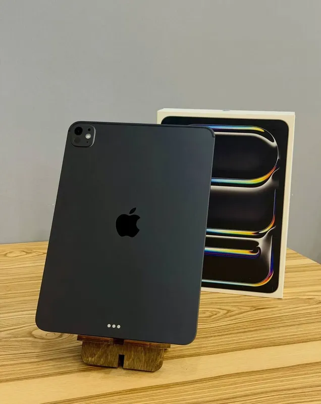 Apple iPad Pro 11" M5 256GB Black 100% 1 Apple iPad Pro 11" M5 256GB Black 100% 1