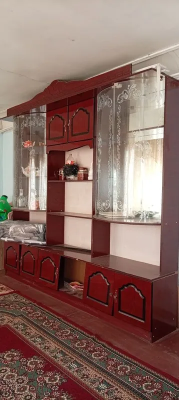 Стенка шкаф сотилади 2