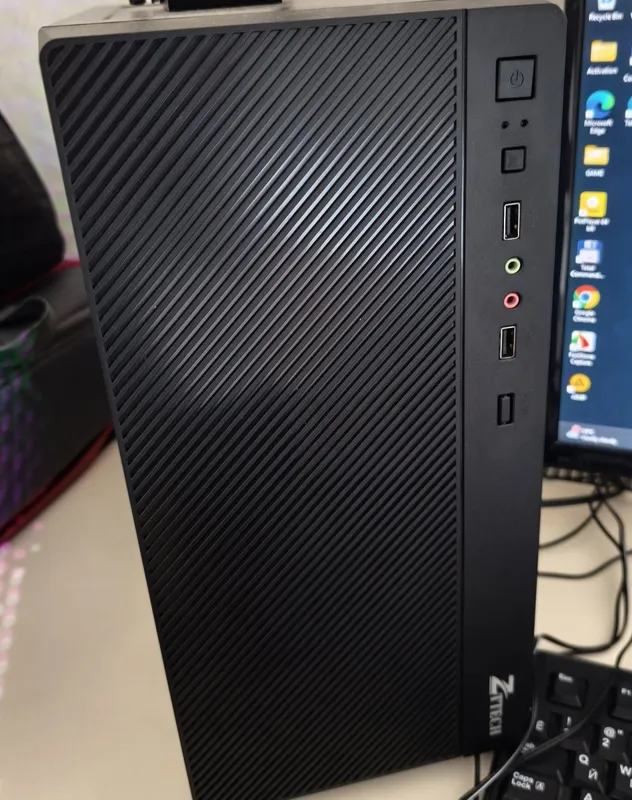 Компьютерный кейс. 8GB 256GB SSD 3