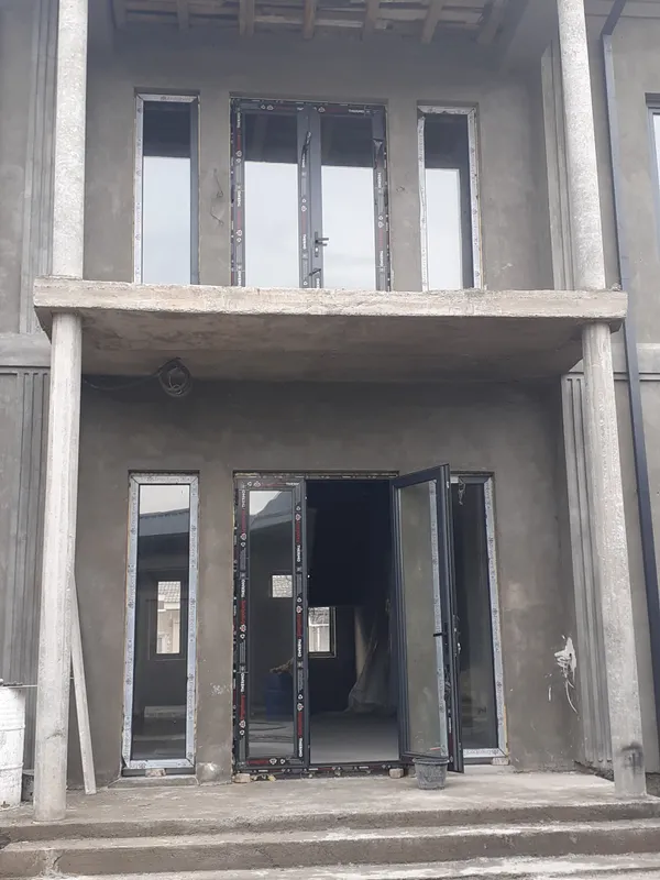 Derazalar, eshiklar, vitrajlar "Akfa", Engellberg, Imzo. 4