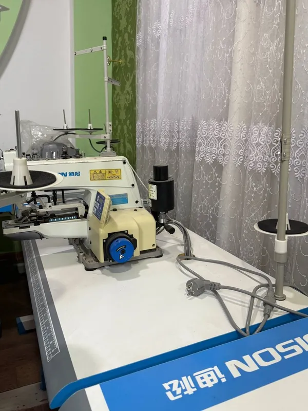 DISON DS-5710 avtomatik tugma teshigi ochish mashinasi 4