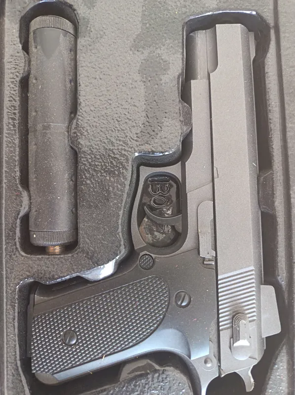 O'yinchoq pistolet pnevmatik