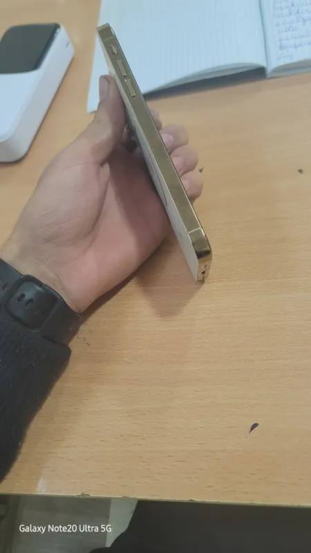 Iphone xr/13 pro korpusda 4