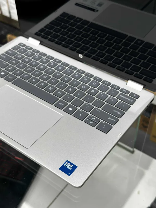 Hp OmniBook 5 Flip Laptop 14-fp0023dx/Core 7-150U/16/512/14" — фото 4
