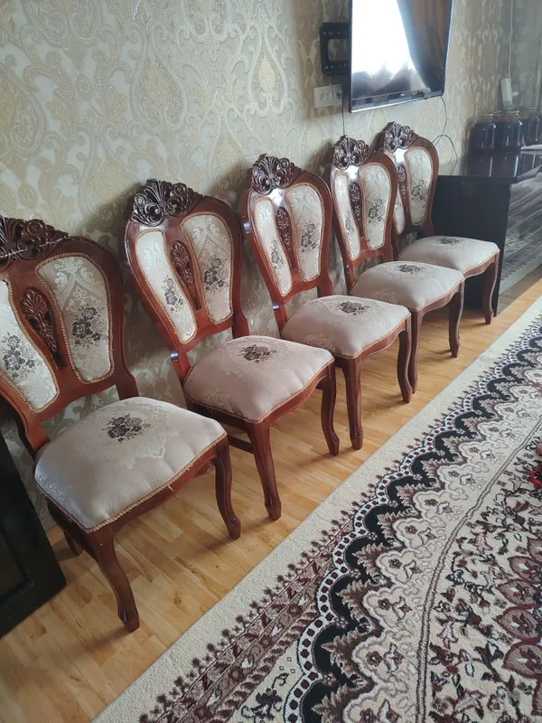 12 та стул