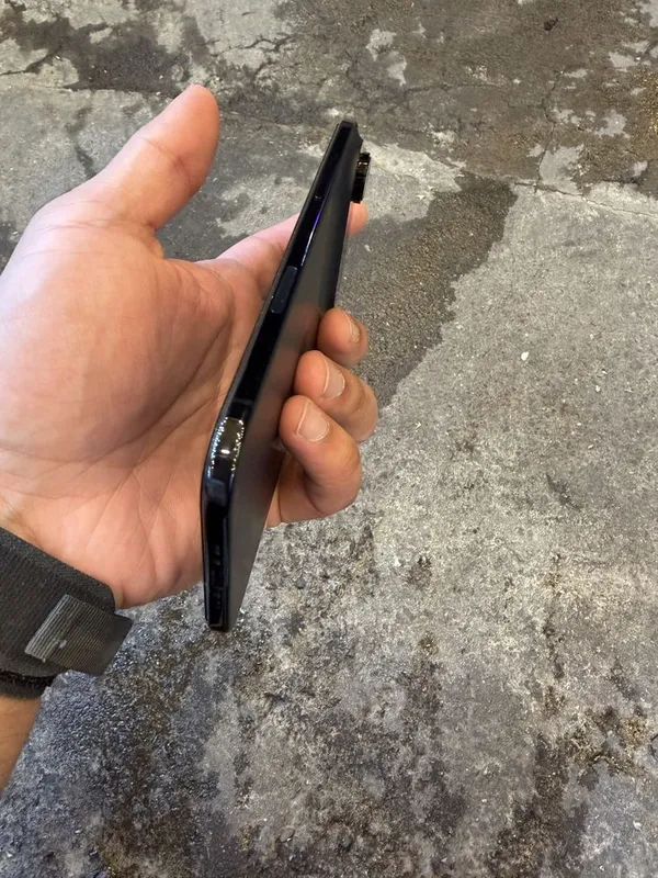 Iphone 17air qora rang 256tali 3 Iphone 17air qora rang 256tali 3