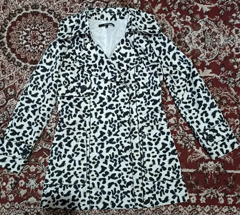 Плащ. Привозной. Модный.