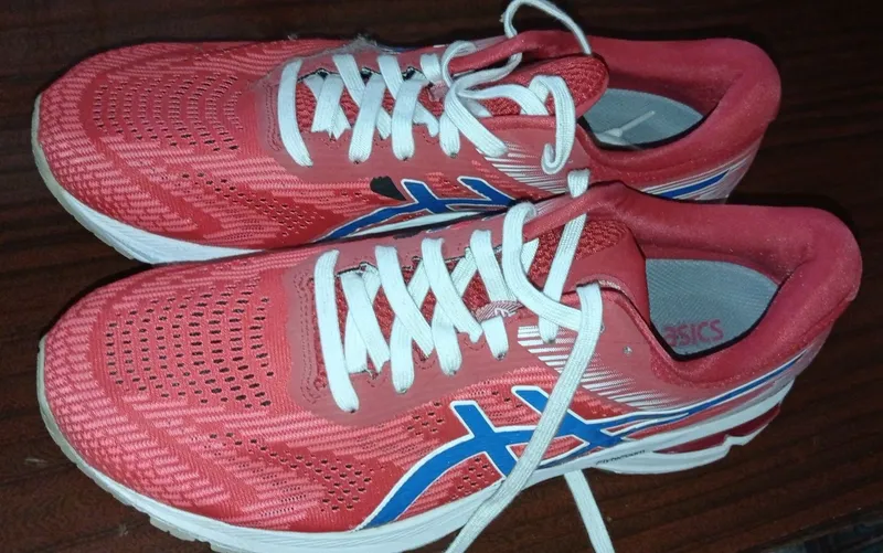Кроссовки Asics 46 размер — фото 1