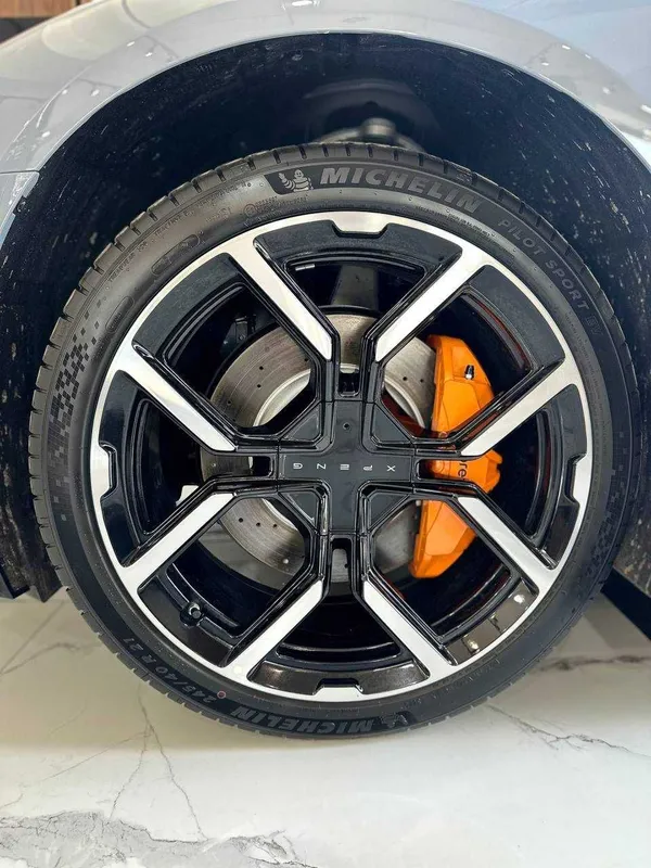 XPENG P7 Next Rasmiy kafolat bilan 750 km — фото 8