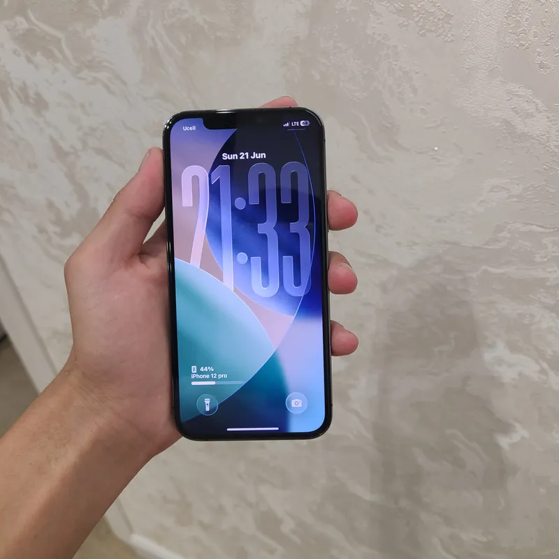 Iphone 12 pro ideal holatda