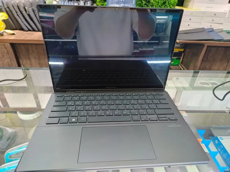 Asus Zenbook Duo — фото 1