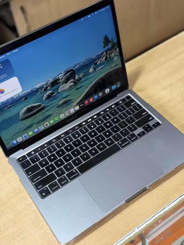 Macbook Pro 2020 M1 8/256 Ideal xolatda — фото 1