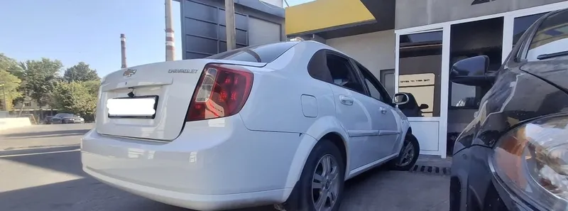 Chevrolet Lacetti 5
