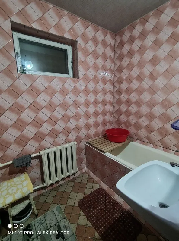 Продам 3х ком кв Спутник 4 кирпич 77 серия Метро Чинар рядом Ярмарка — фото 2