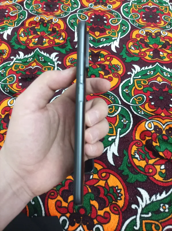 Telefon srochna sotiladi,holati zor akam ishlatgan — фото 2