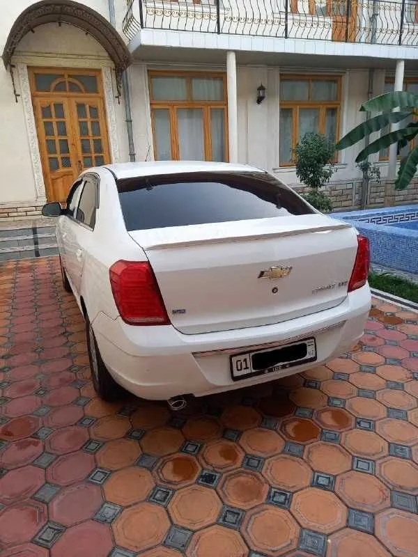 продам срочна Chevrolet cobalt с метан газом 3