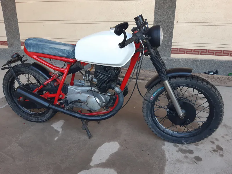 Caferacer sotiladi 4 Caferacer sotiladi 4