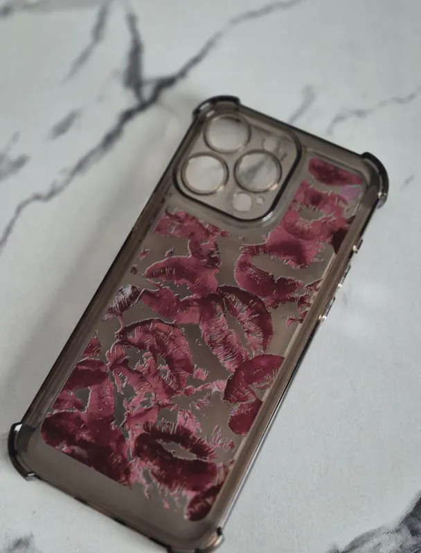 Чехлы для iPhone 15 Pro Max в отличном состоянии 2