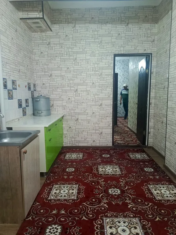 Yangi bozor yaqinida kvartira sotiladi — фото 5