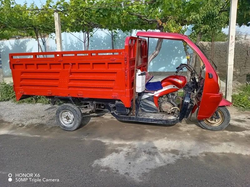 2 tonnali Land Rover Dani Samosval 2 tonnali motorol.