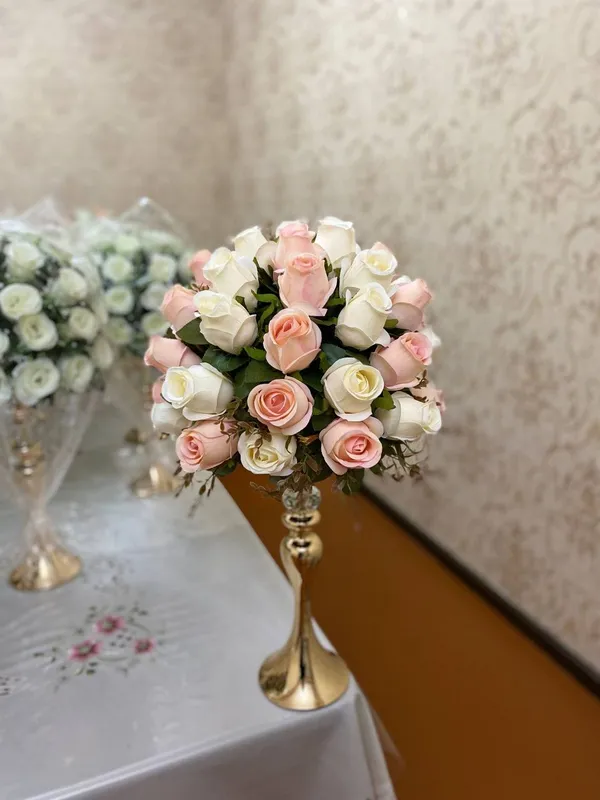 Suniy gullar shohona stol uchun — фото 2