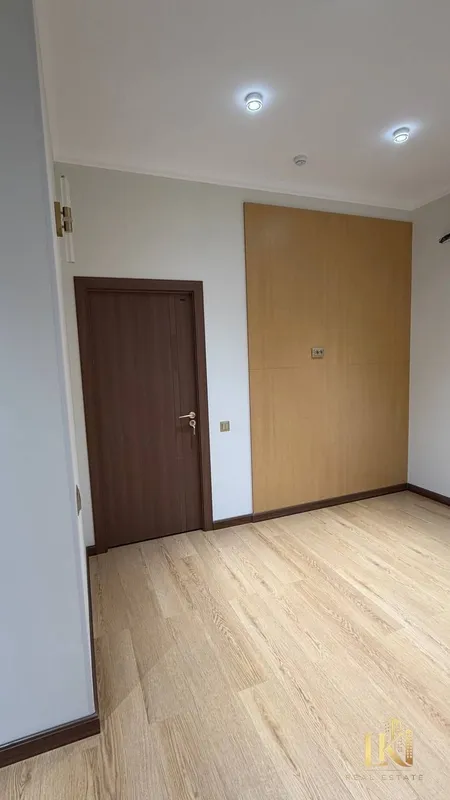 «Botanika Saroyi» JKda 1 xonali kvartira sotiladi 6