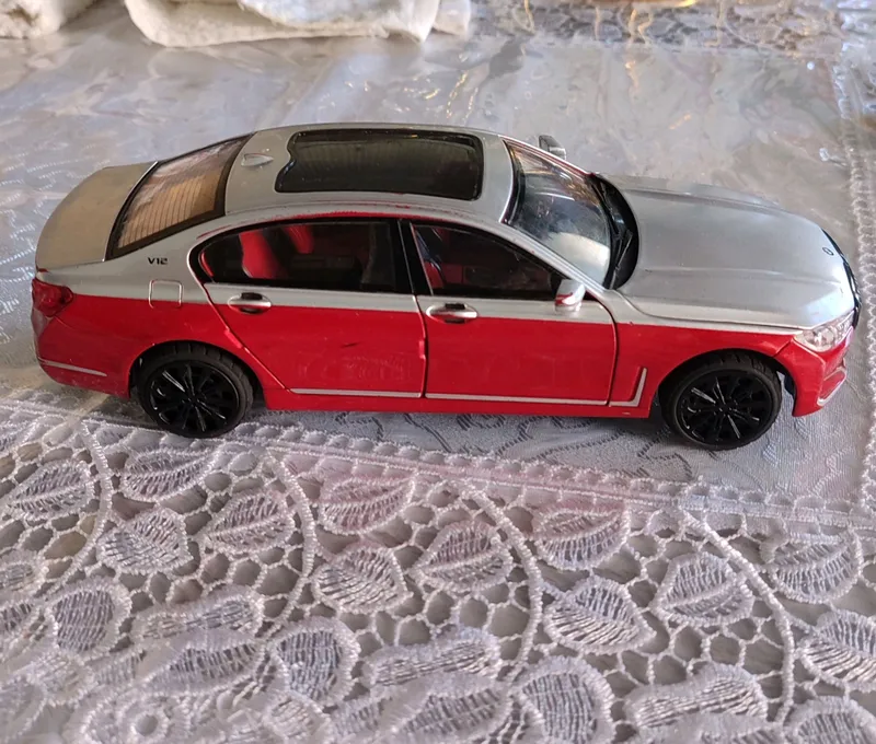 Железный мошина BMW V12