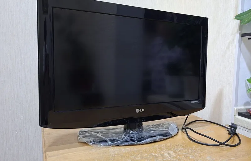 Телевизор LG диагональ 26