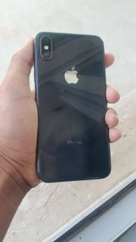 Iphone X qora 900ming 1