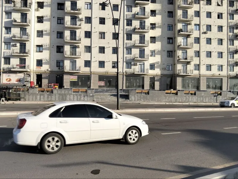 Продам коммерческое помещение первая линия , Юнусобод ! От 100кв м