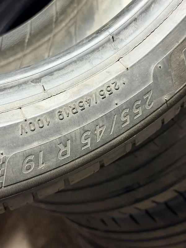 MICHELIN PILOT SPORT 4 255/45/19 2 dona bor 4