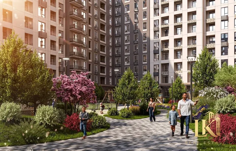 Продаётся 4-комнатная квартира в ЖК NRG Meros (черновая коробка), вид во двор и на улицу — фото 1